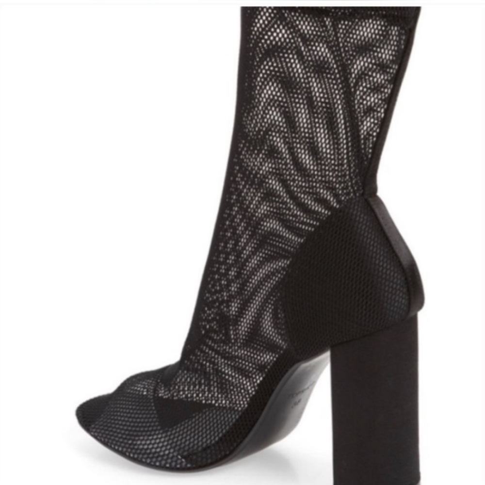 Mesh Booties - Picture 2 of 4
